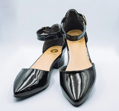Flats Negros Con Pulsera Y Tacón De 3 Cm | Meses sin intereses