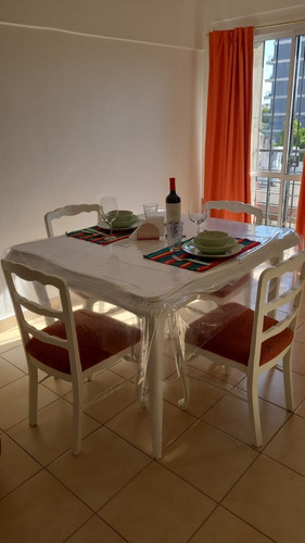 Imagen 3 de 14 de Alquiler Por Dia, Departamento Tipo Duplex En Moron, 2 Amb. Para 2 Personas, Excelente Ubicación