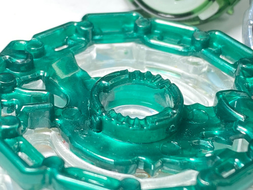 Beyblade Burst - Kaiser Kerbeus - Takara Tomy (Usado)