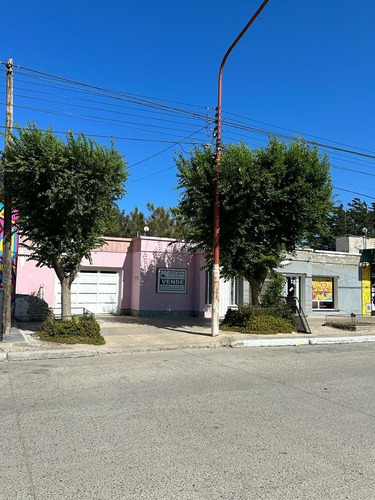 Venta De Local Y Casa Centro Caleta Olivia, 760m2 S/ Av. Ind