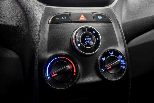 Imagem 5 de 15 de Hyundai Hb20s 1.6 Comfort Plus 16v Flex 4p Manual