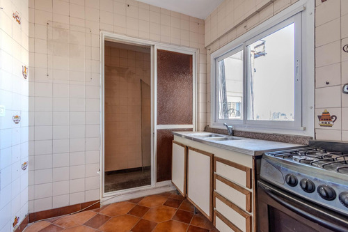 Venta Departamento Flores 3 Ambientes. Vigilancia