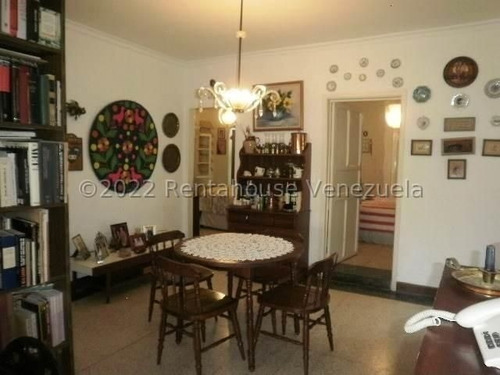 Imagen 12 de 16 de Casa Para Remodelar Con Amplísima Área Verde Ubicado En Sebucán Caracas 22-24624