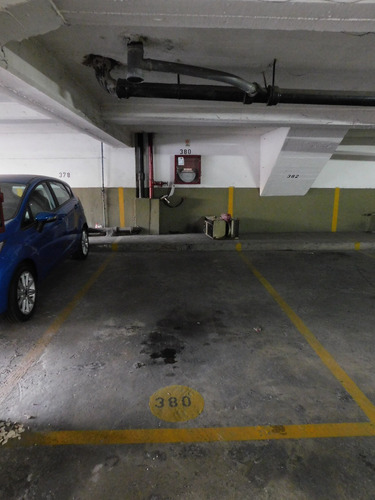 Imagen 2 de 6 de Cochera Fija Cubierta Bajas Expensas Microcentro Lavalle 658