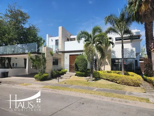 Casas en Venta en Paraíso Country Club, Emiliano Zapata | Metros Cúbicos