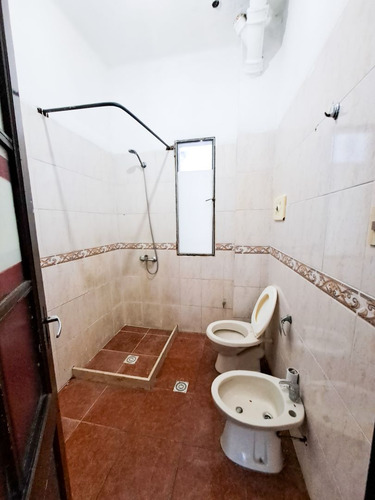 Cómodo Apartamento. 3 Dormitorios, 1er Piso (ref: Igr-616)