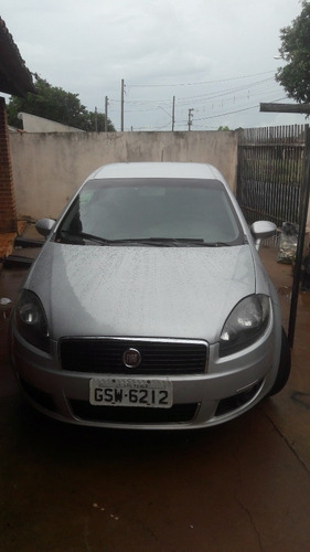 Fiat Linea 2012 1.8 16v Essence Flex 4p