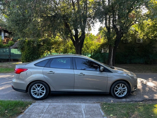 Imagen 6 de 15 de Ford Focus S Gnc
