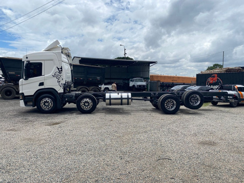 Scania P320 8x2 2019 Automática