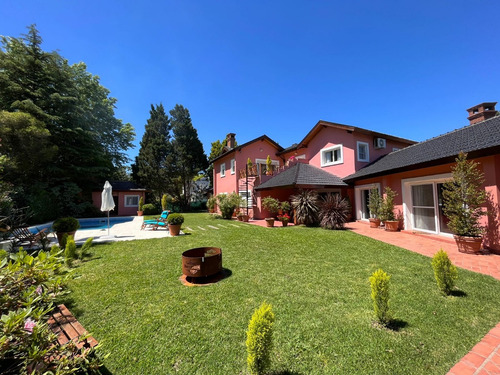 Chalet De Categoría En Country Club Los Cardales