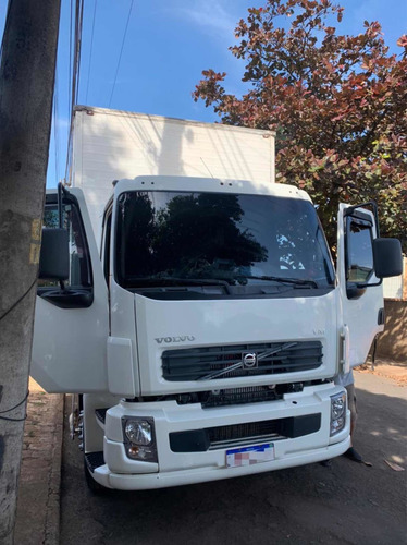 Imagem 7 de 15 de Volvo Vm 260