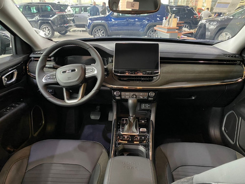 Imagen 8 de 15 de Jeep Commander
