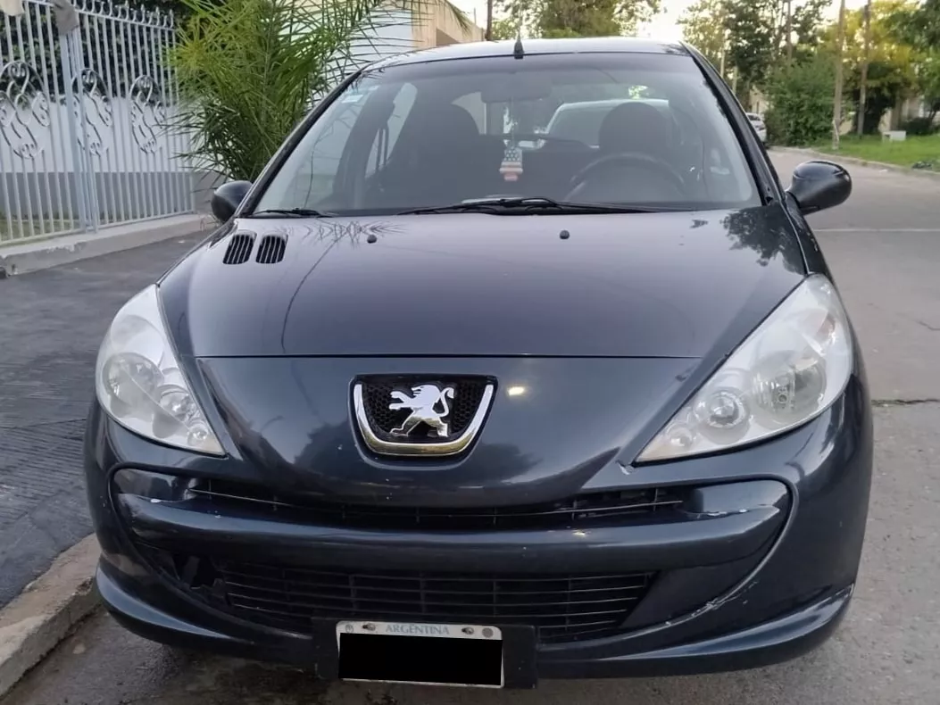 Peugeot 207 1.4 Sedan Allure 75cv