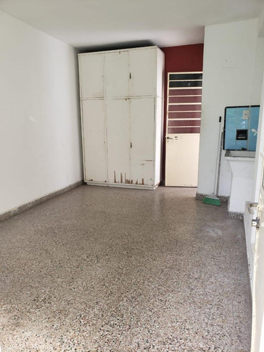Leiva 3900.tres Ambientes Con Terraza Y Patio En Chacarita