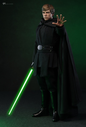 Luke Skywalker Sixth Scale Figure - Hot Toys