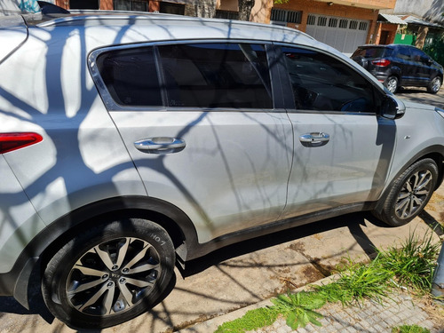 Imagen 4 de 12 de Kia Sportage 2.0 Autom