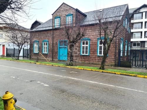 Destacada Propiedad En Centro De Puerto Varas