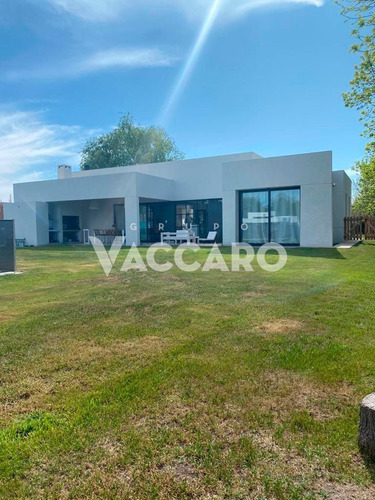 Imagen 15 de 17 de Venta De Casa 4 Ambientes En Prados Del Oeste, Moreno.