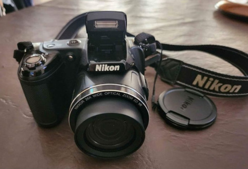 Camara Nikon L810