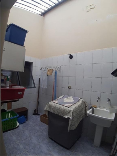 Imagem 4 de 13 de Casa Térrea, Com Amplo Quintal!!! - Ca1489
