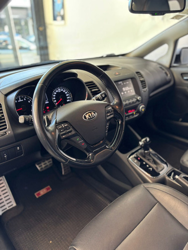 Kia Cerato 2.0 Sx At6