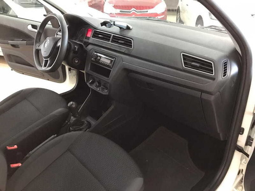 Imagem 15 de 15 de Volkswagen Novo Voyage 1.6 2019
