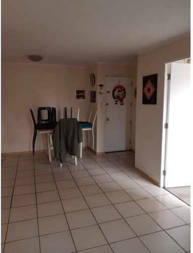 Imagen 3 de 10 de Departamento En Venta De 2 Dorm Y Estac En Independencia 733