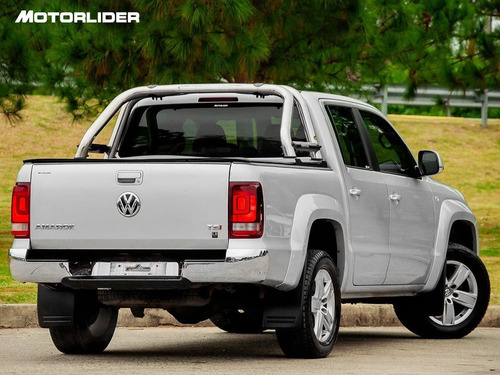 Imagen 5 de 15 de Volkswagen Amarok 2.0 Highline Ex. Full | Permuta / Financia