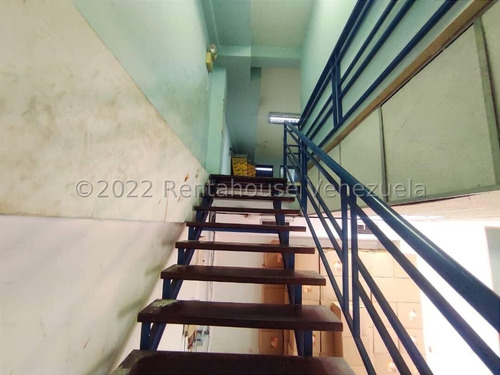 Imagen 5 de 13 de Mayra Ysabel Cedeño Vende Local Comercial En Av Bolivar, Maracay Cod 22-18738
