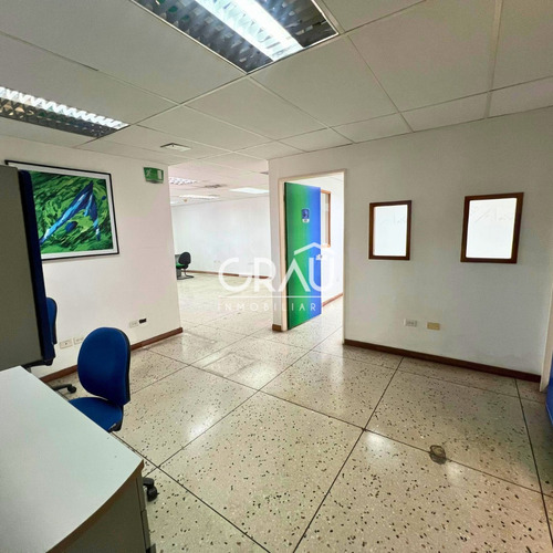 Local Para Oficinas En Alquiler En Puerto La Cruz Cc El Cardon