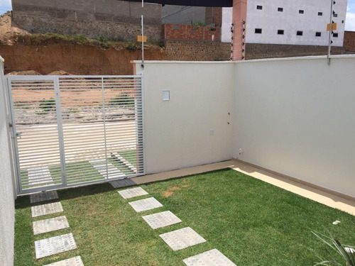 Imagem 2 de 14 de Belíssima Casa 2\4um Suite,escritura;grátis Pode Usa Seufgts