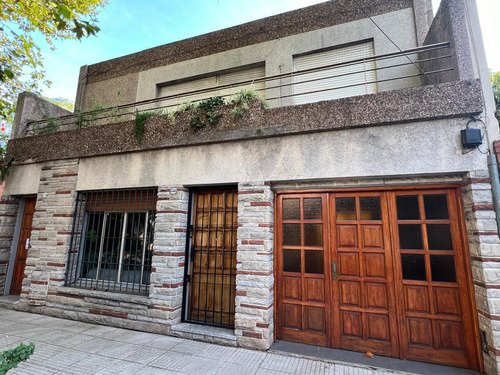 Ph En Venta - 3 Dormitorios 2 Baños - Villa Pueyrredón