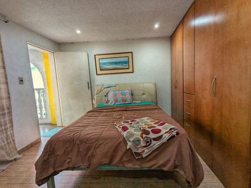 Town House En El Bosque, Res. Trapiche A, 80% Remodelado. Valencia. Solo Clientes Directos. Bc