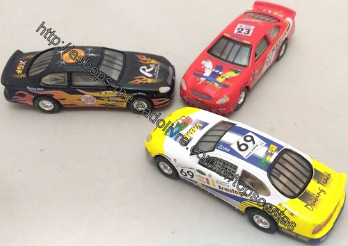 Imagem 2 de 7 de Kit 3 Miniaturas Carrinho Competição Racer Diecast Racing