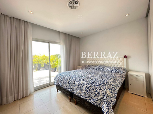 Casa En Venta En Barrio Cabos Del Lago Nordelta Tigre Lote De 1200 M2