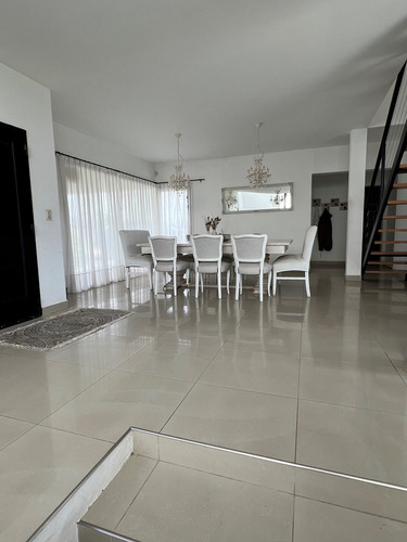 Casa En Venta En Tandil, Resto De La Provincia, Buenos Aires