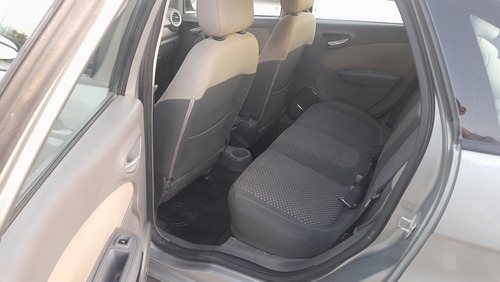 Imagen 13 de 15 de Fiat Grand Siena 2014 1.6 Essence 115cv