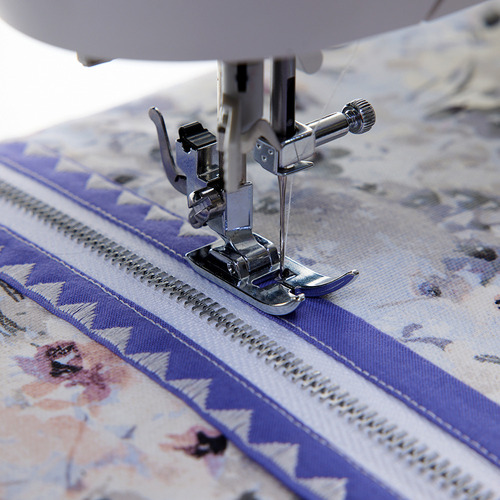Máquina De Coser Digital Singer C5655 Color Blanco