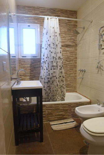 Venta Casa De 5 Ambientes En Barrio La Montura Pilar