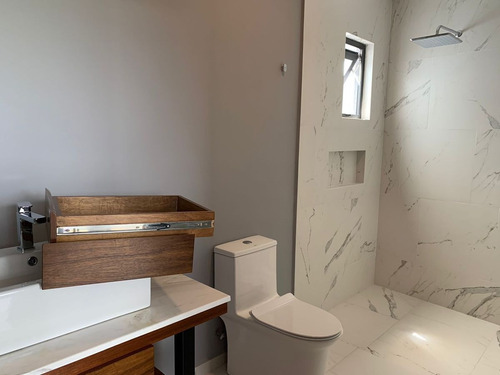 Imagen 26 de 30 de En Venta Residencia En La Sexta Sección De Lomas Verdes.