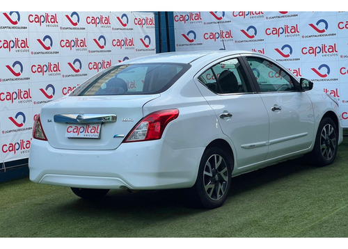 Nissan Versa 1.6 16V FLEXSTART SL 4P XTRONIC