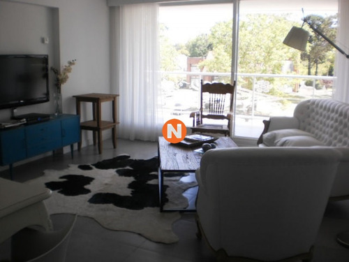 Apartamento En Venta Y Alquiler, Roosevelt, Punta Del Este, 2 Dormitorios.- Ref: 155926