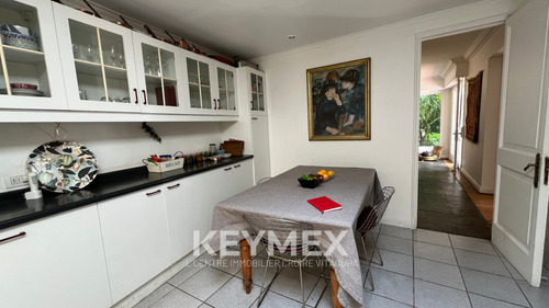 Casa Familiar 3 Pisos, 6d/4b, 3 Subtes. En Providencia