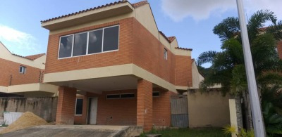 Imagen 3 de 11 de En Venta Casa En Lomas Del Country
