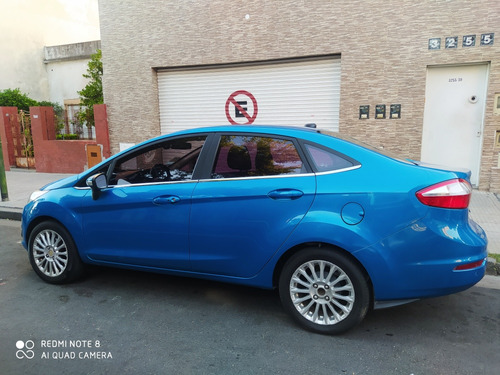 Ford Fiesta Kinetic Design 1.6 Sedan Titanium Powershift 120cv