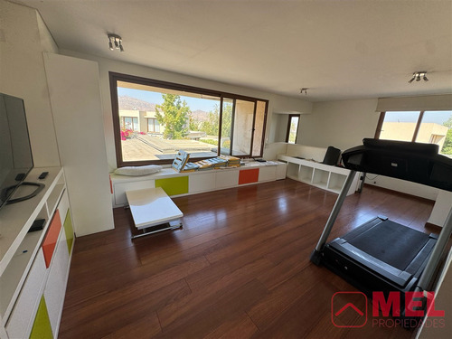 Casa En Arriendo De 5 Dorm. En Chicureo, Colina