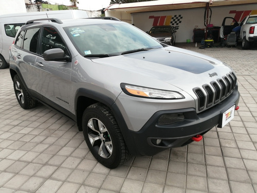 Imagen 2 de 15 de Jeep Cherokee 2015 3.2 Trailhawk Mt