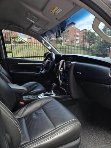 Toyota Fortuner 2.4 Street At 7As