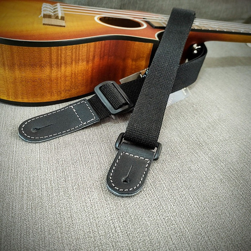 Imagen 3 de 5 de Correa Negra Lisa Para Ukelele De Polipropileno