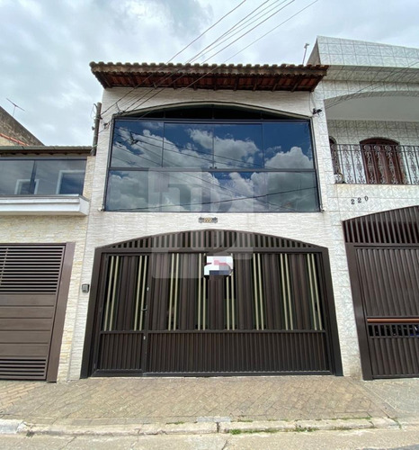 Sobrado Para Venda Bairro Jardim Rodolfo Pirani, 4 Dormitórios, Sendo 1 Suíte, 3 Banheiros, 2 Vagas De Garagem, Área Construída 146,00 M², Terreno 125,00 M²